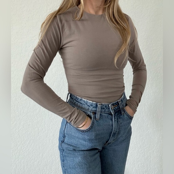 Abercrombie Taupe Long-Sleeve Bodysuit – Size Small - Picture 2 of 6